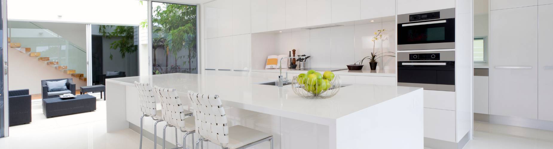 Modern kitchen with a white colour scheme