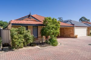 25/91 Lowanna Way, exterior